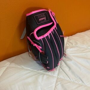 NWOT Franklin Black and Pink Kids Softball Glove